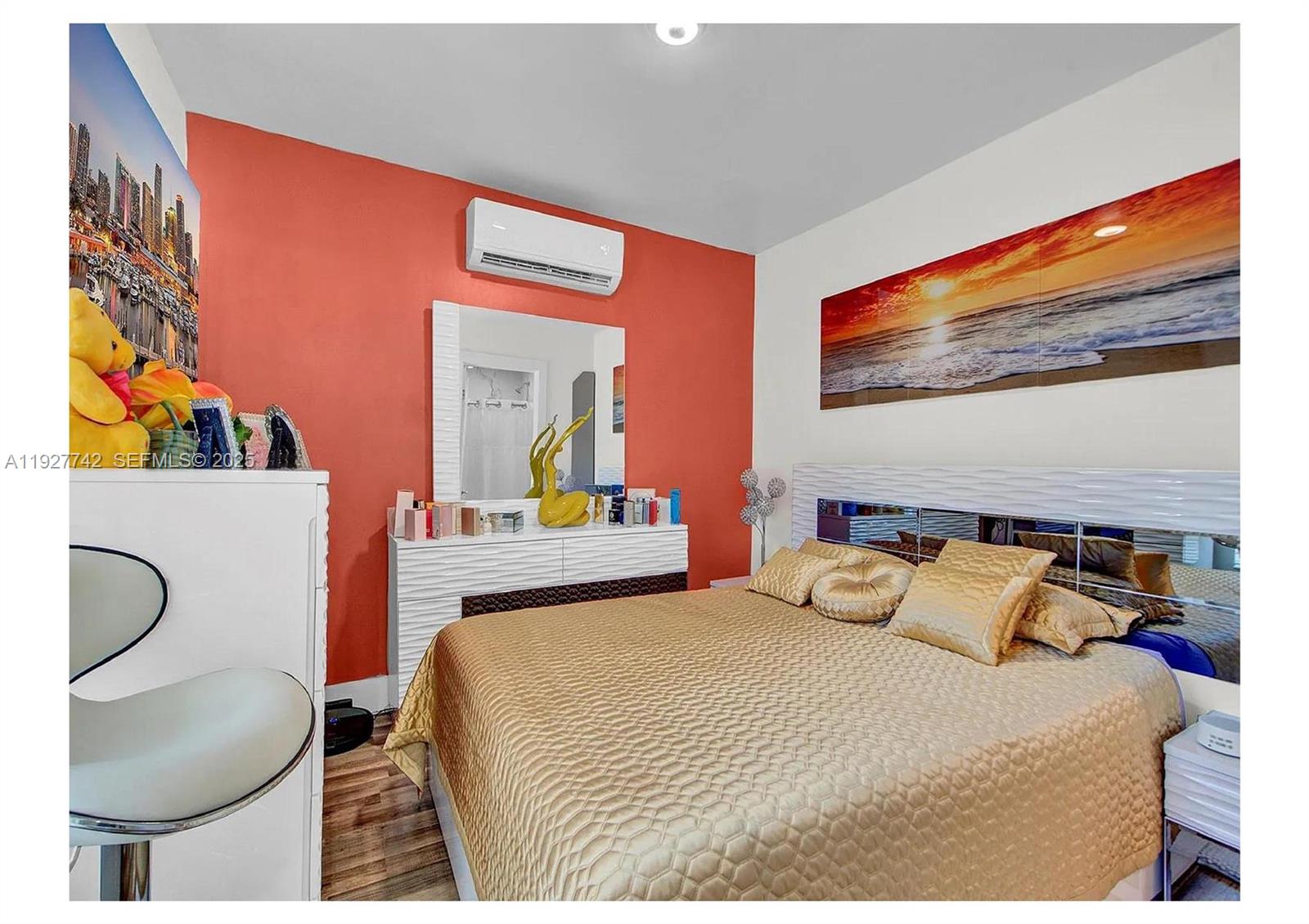 See details / 1897 sq. ft. $ 2025-12-09 0 Photo