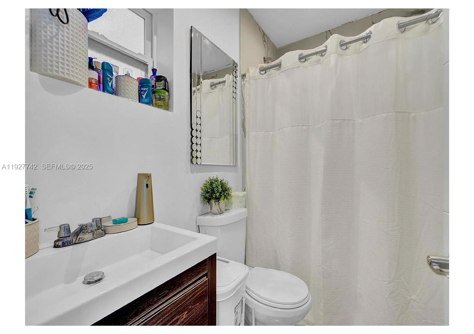 See details / 1897 sq. ft. $ 2025-12-09 0 Photo