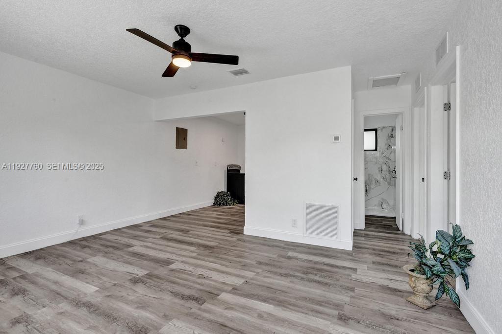   /  1464 sq. ft. $ 2025-12-09 0 Photo