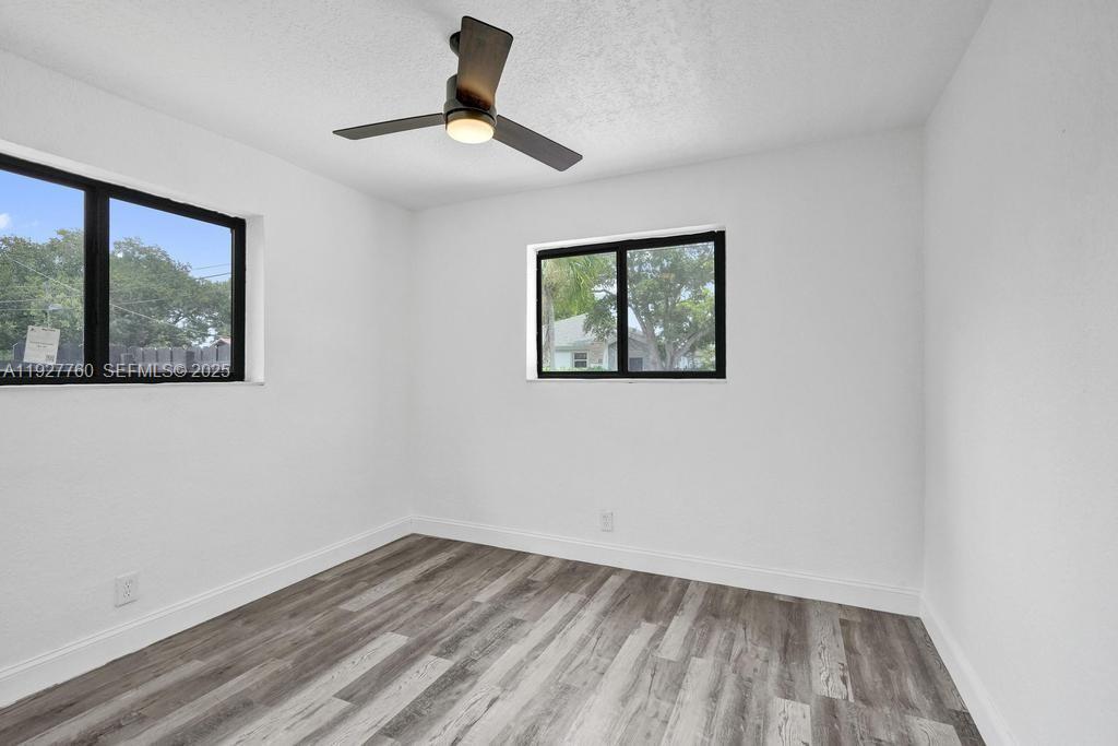   /  1464 sq. ft. $ 2025-12-09 0 Photo