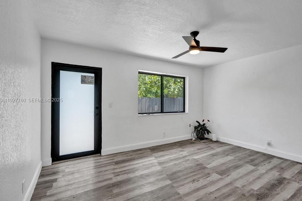   /  1464 sq. ft. $ 2025-12-09 0 Photo