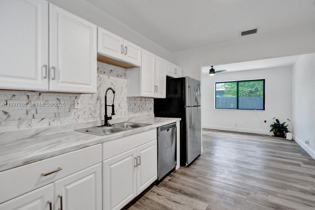   /  1464 sq. ft. $ 2025-12-09 0 Photo