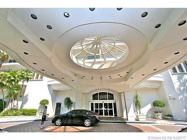 2806 3 / 4 2390 кв.футов $ 2025-12-09 0 Фото