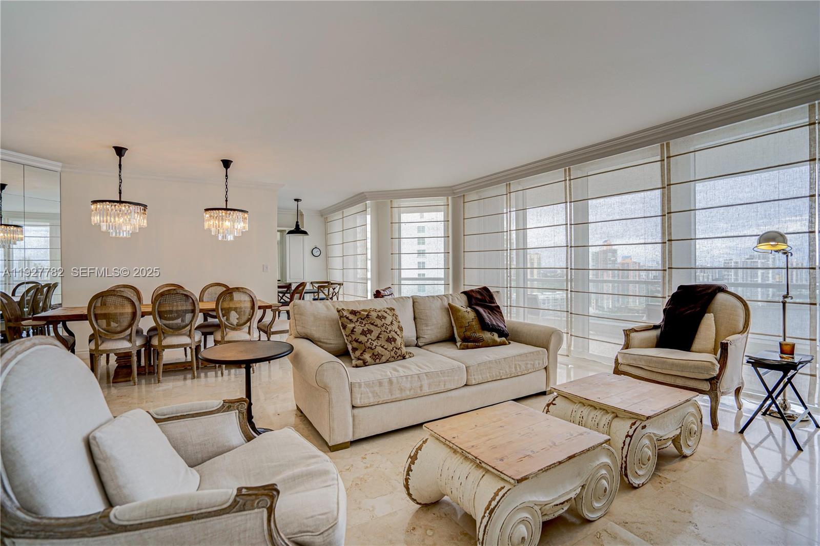 2806 3 / 4 2390 кв.футов $ 2025-12-09 0 Фото