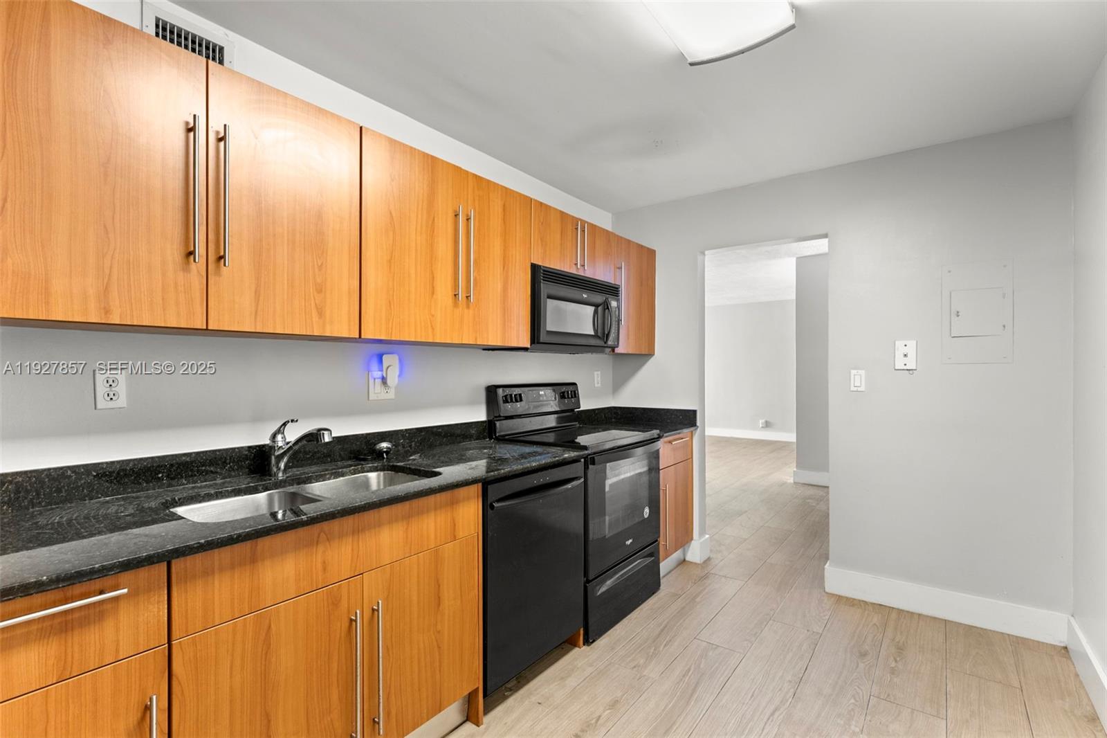 Photo of 3001 Ocean Dr #1145, Hollywood, Florida, 33019 -