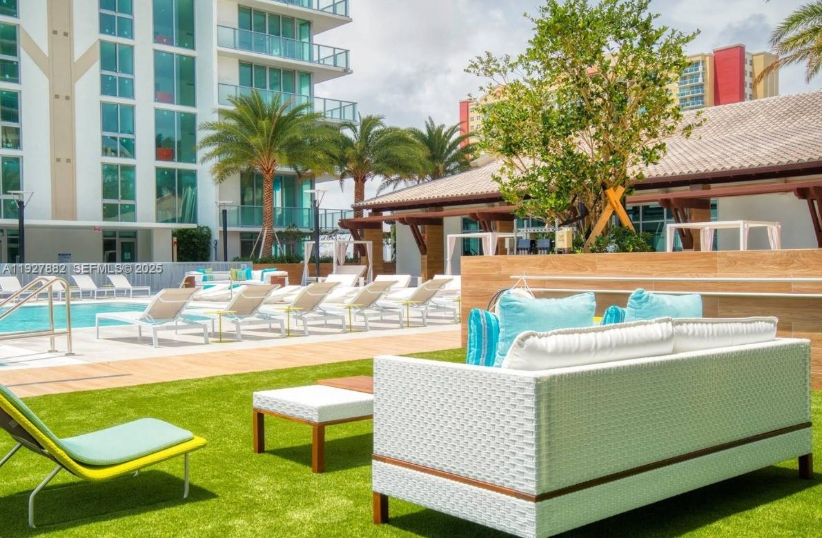 See details 4-1405 2 / 3 1541 sq. ft. $ 2025-12-09 0 Photo