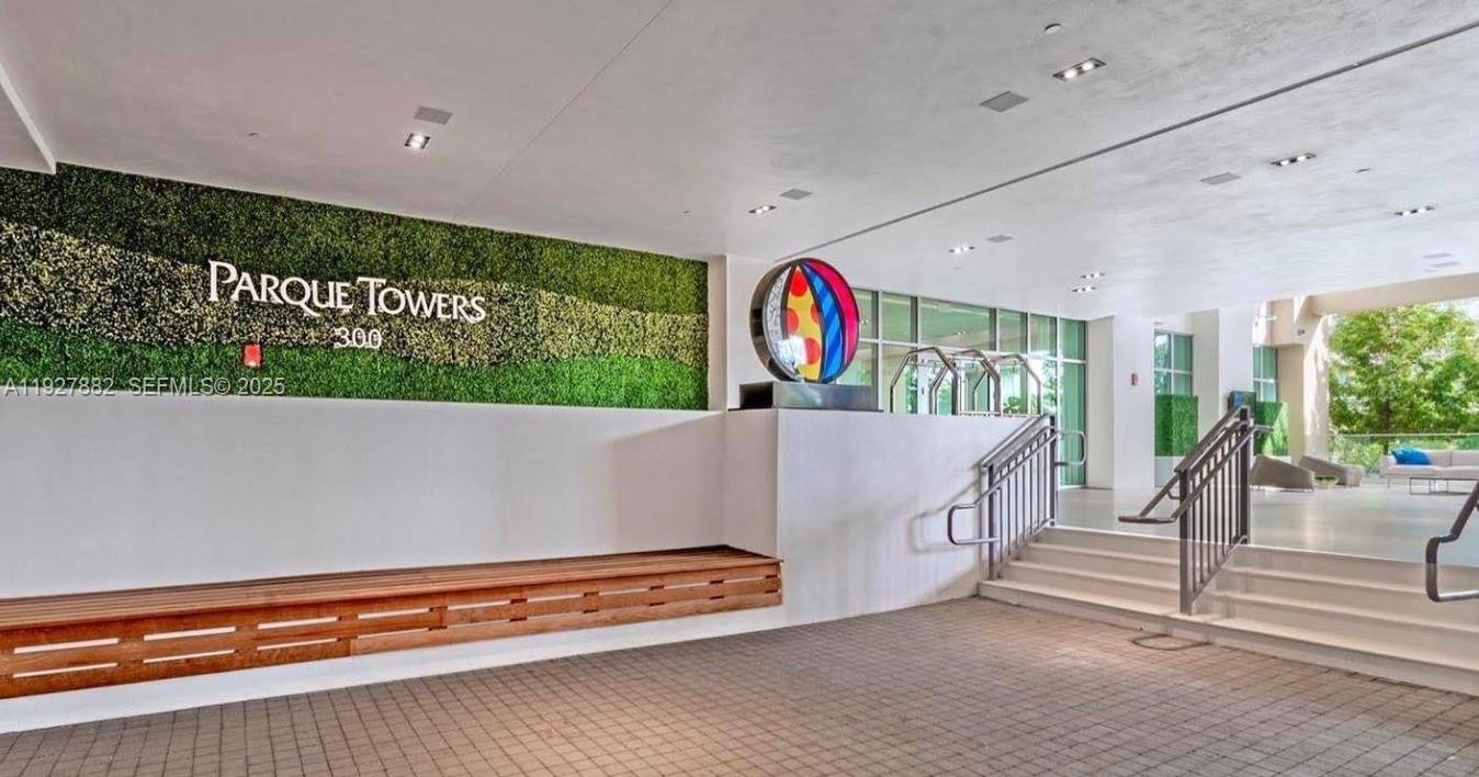 See details 4-1405 2 / 3 1541 sq. ft. $ 2025-12-09 0 Photo