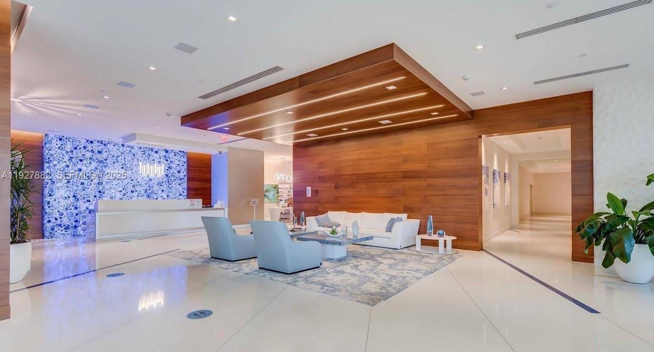 See details 4-1405 2 / 3 1541 sq. ft. $ 2025-12-09 0 Photo