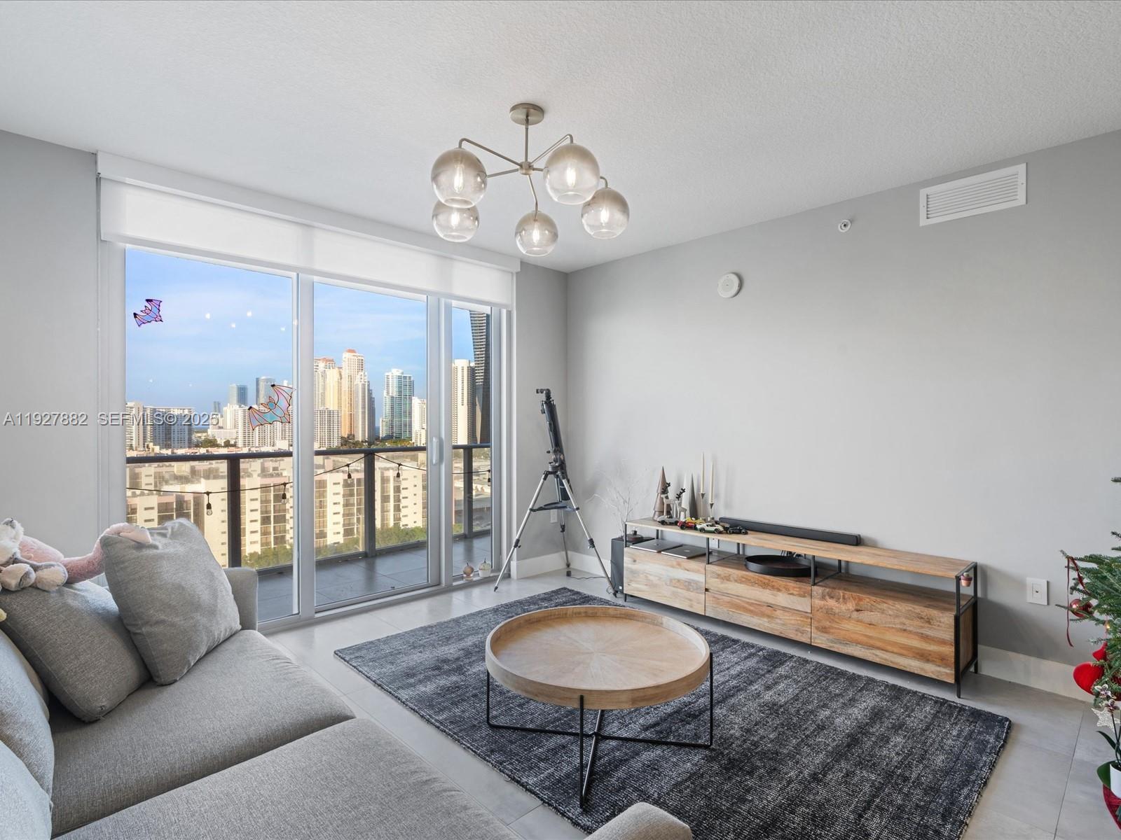 See details 4-1405 2 / 3 1541 sq. ft. $ 2025-12-09 0 Photo