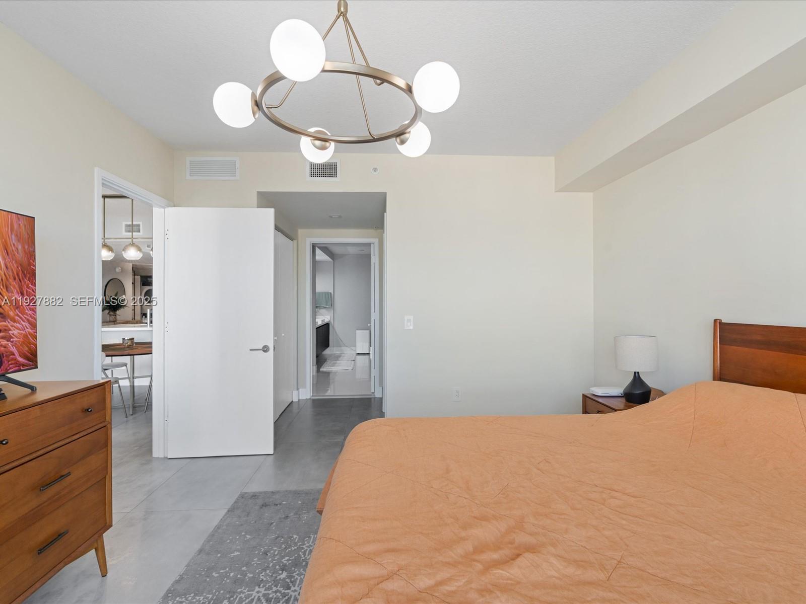 See details 4-1405 2 / 3 1541 sq. ft. $ 2025-12-09 0 Photo