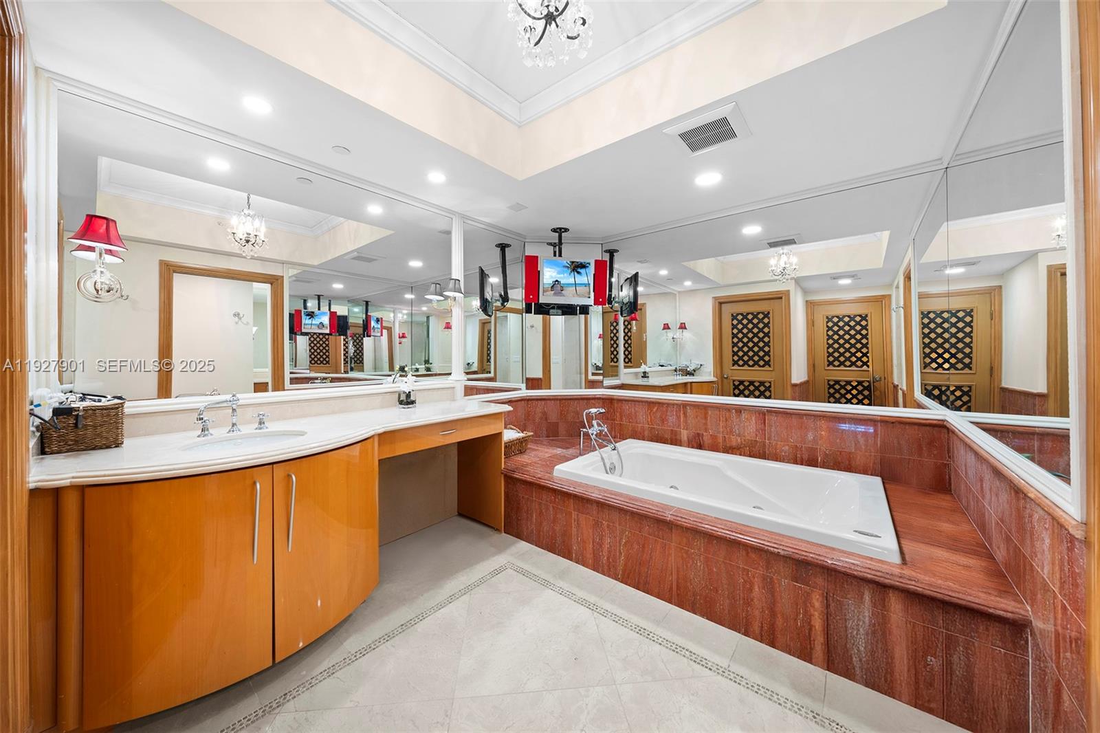 4303 5 / 5 4415 sq. ft. $ 2025-12-09 0 Photo