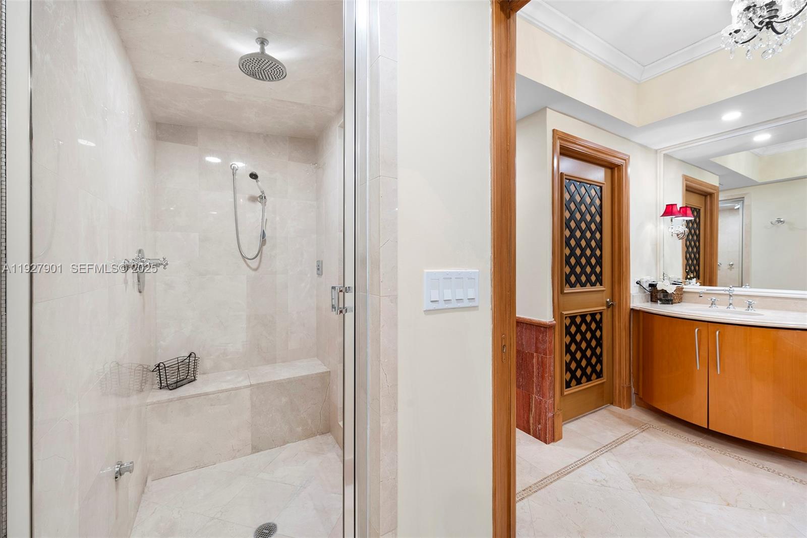 4303 5 / 5 4415 sq. ft. $ 2025-12-09 0 Photo