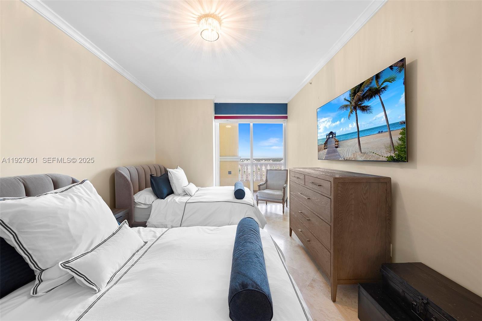 4303 5 / 5 4415 sq. ft. $ 2025-12-09 0 Photo