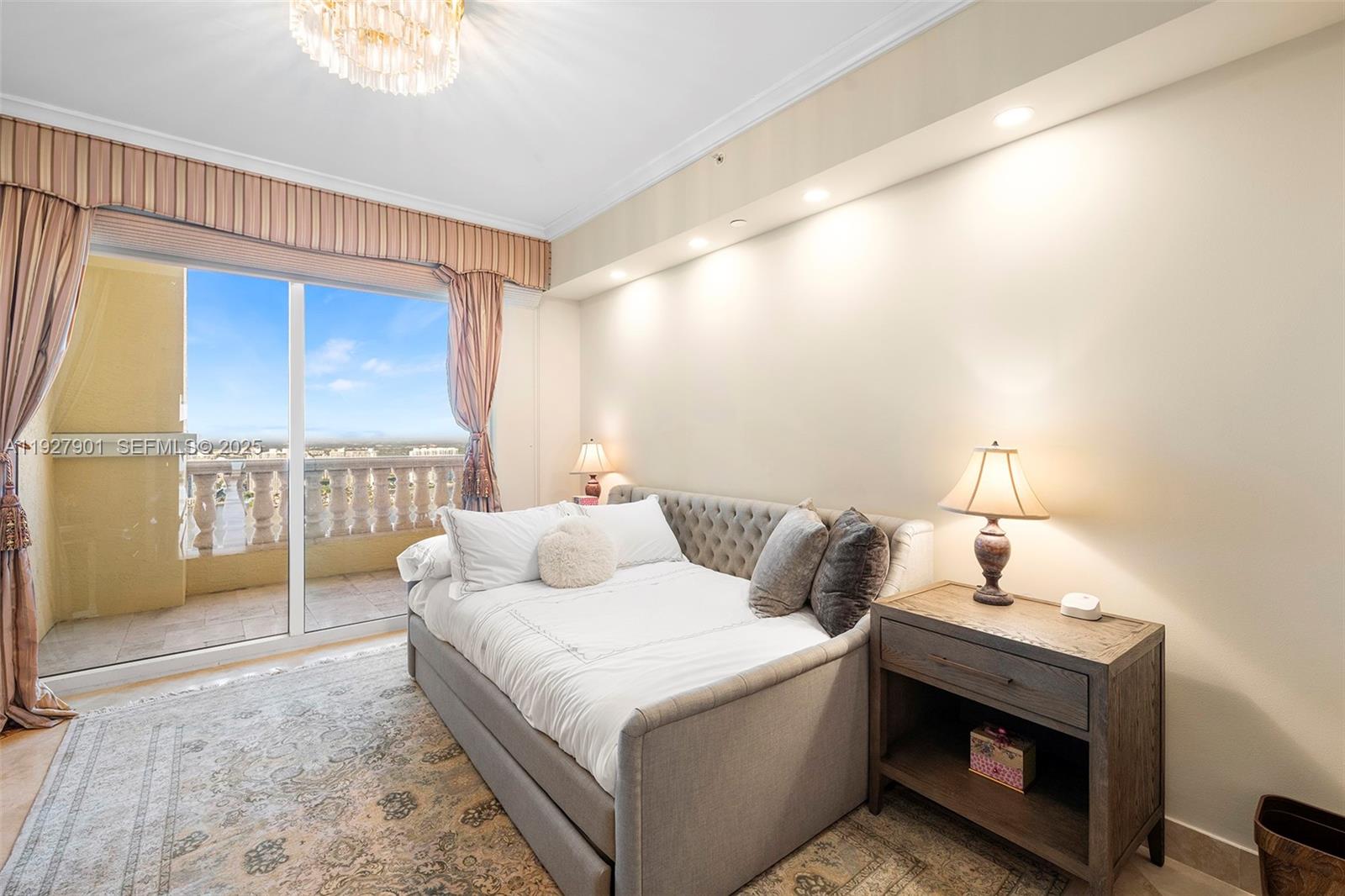 4303 5 / 5 4415 sq. ft. $ 2025-12-09 0 Photo