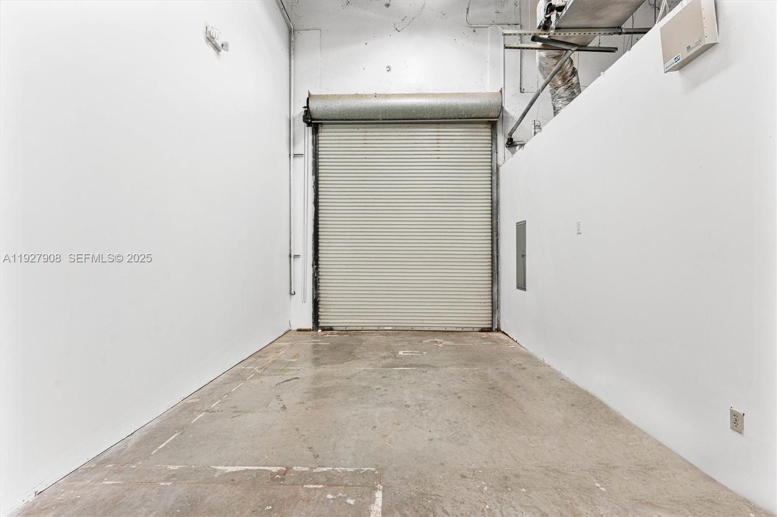 See details 13 / sq. ft. $ 2025-12-09 0 Photo