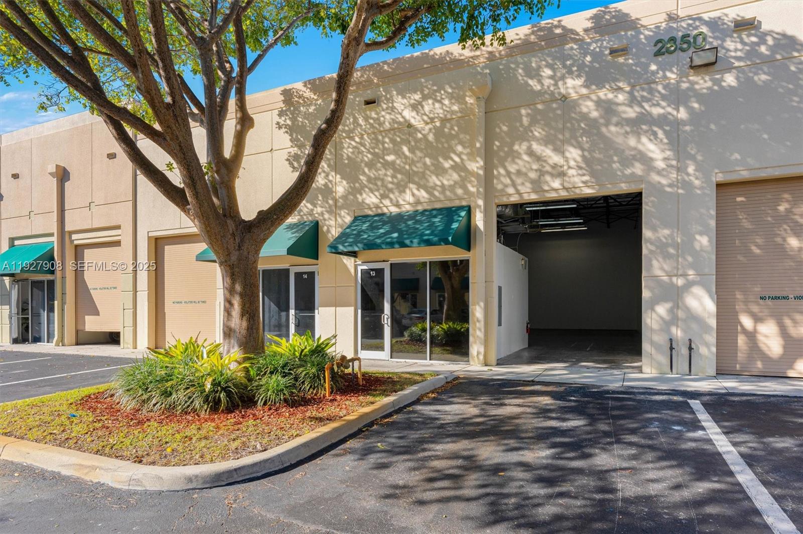 See details 13 / sq. ft. $ 2025-12-09 0 Photo