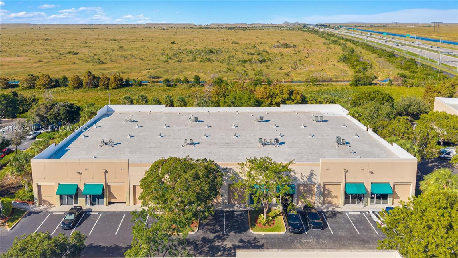 See details 13 / sq. ft. $ 2025-12-09 0 Photo