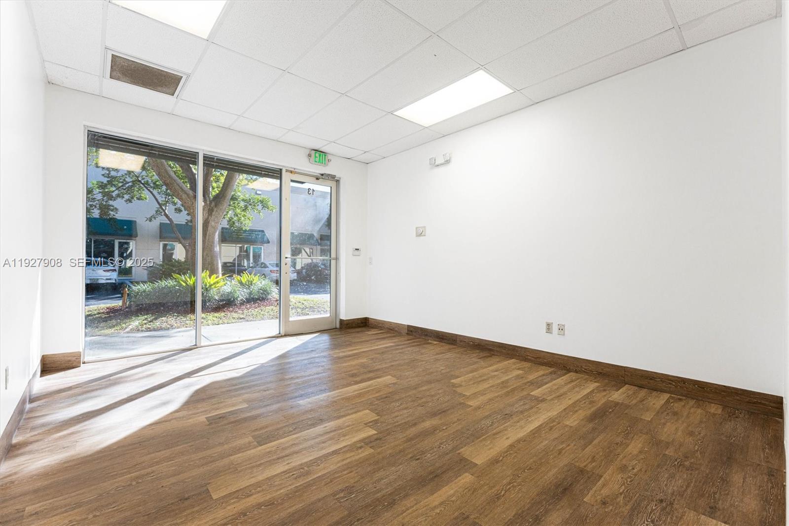 See details 13 / sq. ft. $ 2025-12-09 0 Photo