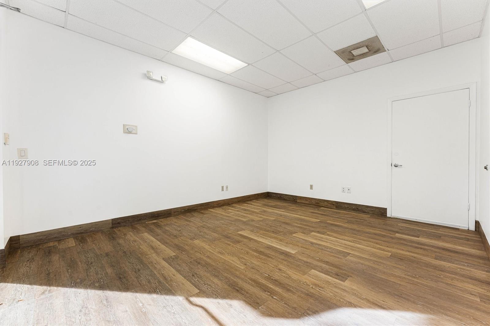 See details 13 / sq. ft. $ 2025-12-09 0 Photo