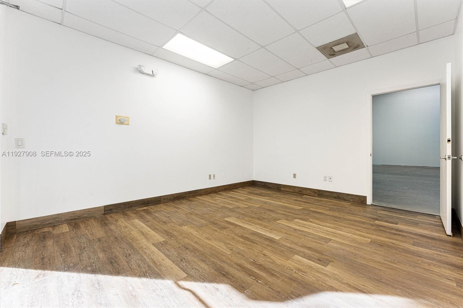 See details 13 / sq. ft. $ 2025-12-09 0 Photo