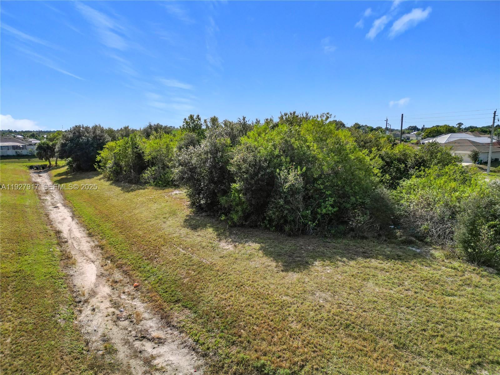 See details / sq. ft. $ 2025-12-12 0 Photo