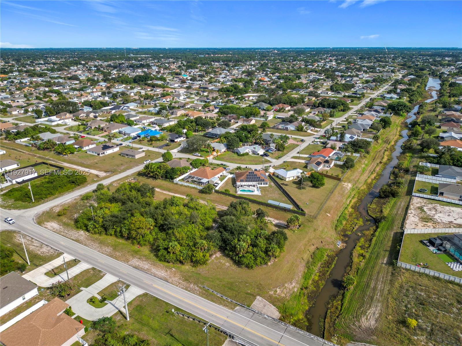 See details / sq. ft. $ 2025-12-12 0 Photo