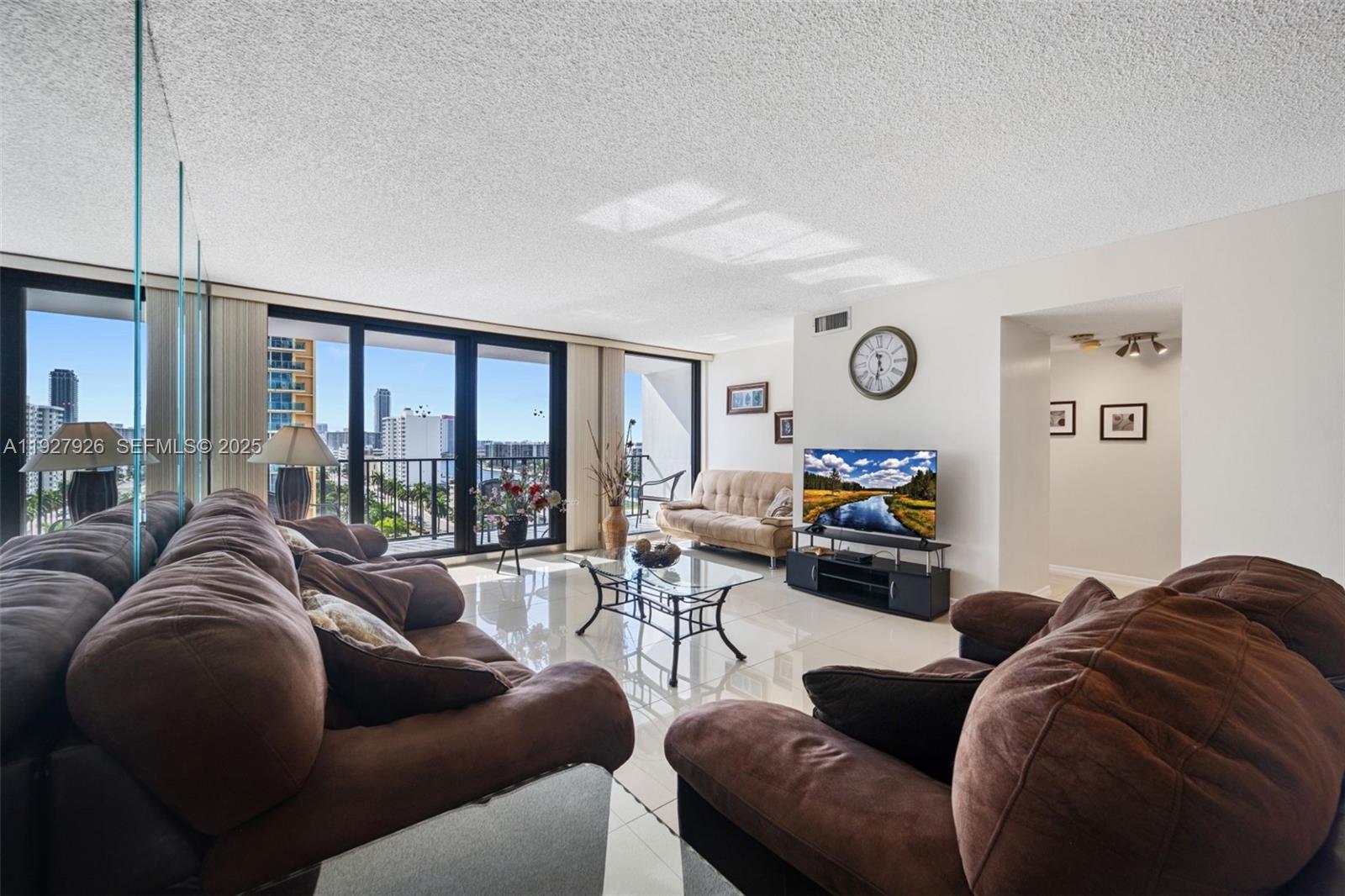 Photo of 2401 Ocean Dr  #1007, Hollywood, Florida, 33019 - 