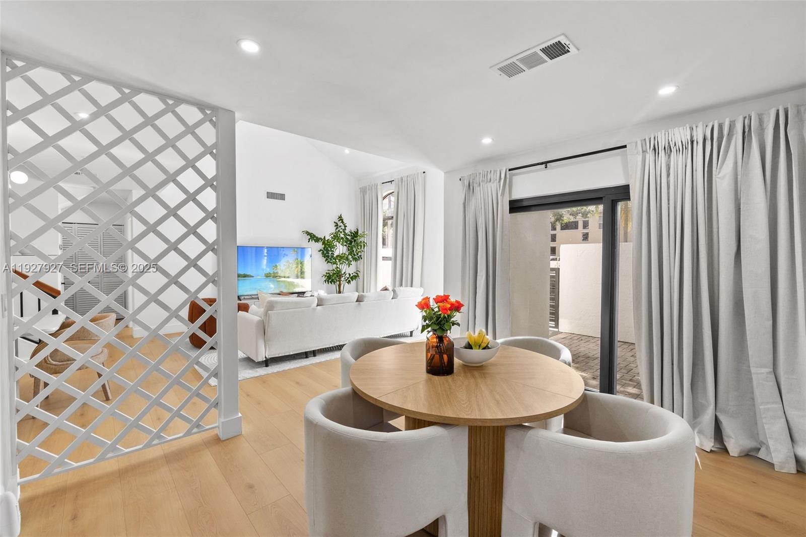 Photo of 21216 Harbor Way (21216), Aventura, Florida, 33180 -