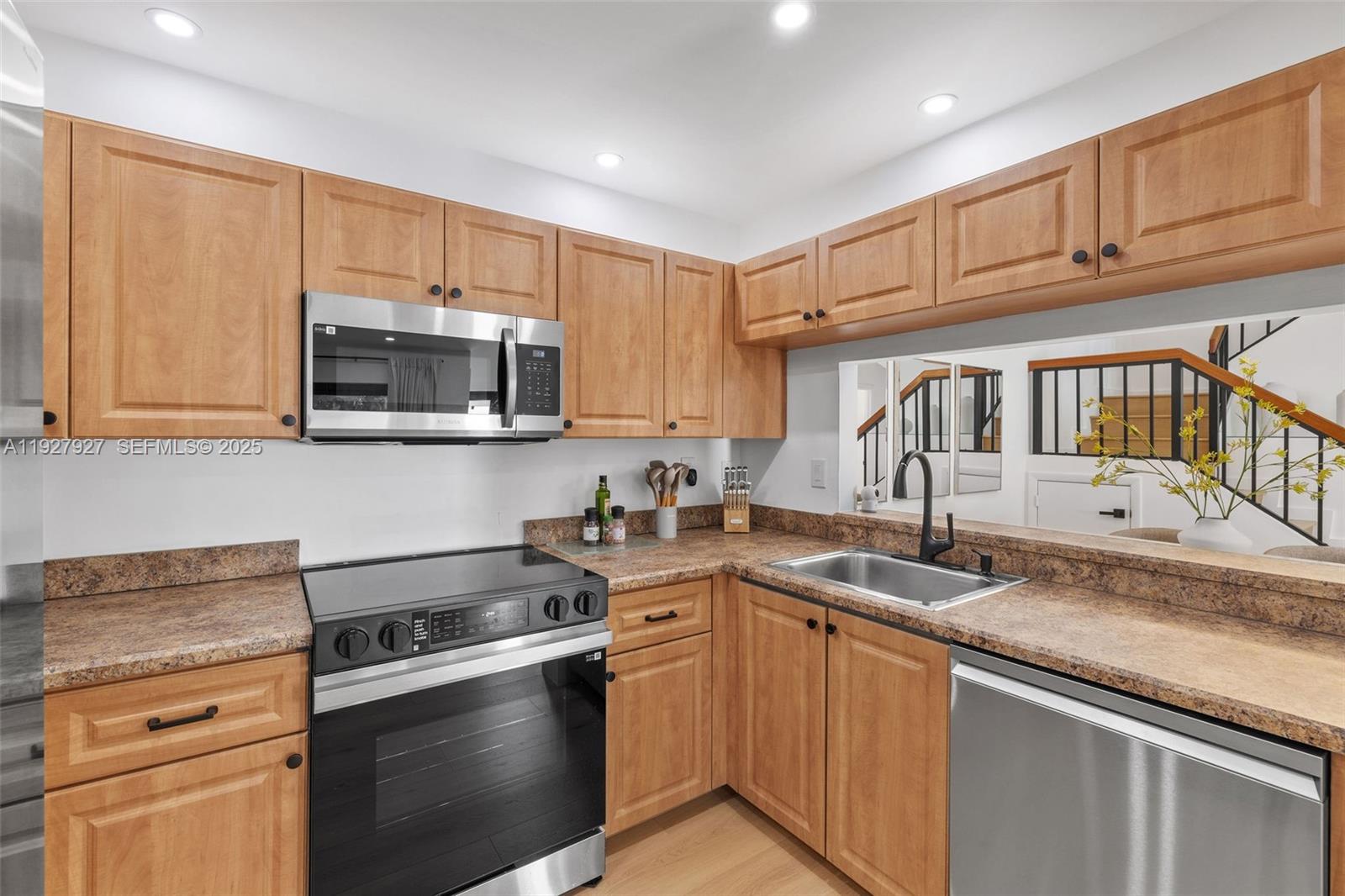 Photo of 21216 Harbor Way (21216), Aventura, Florida, 33180 -