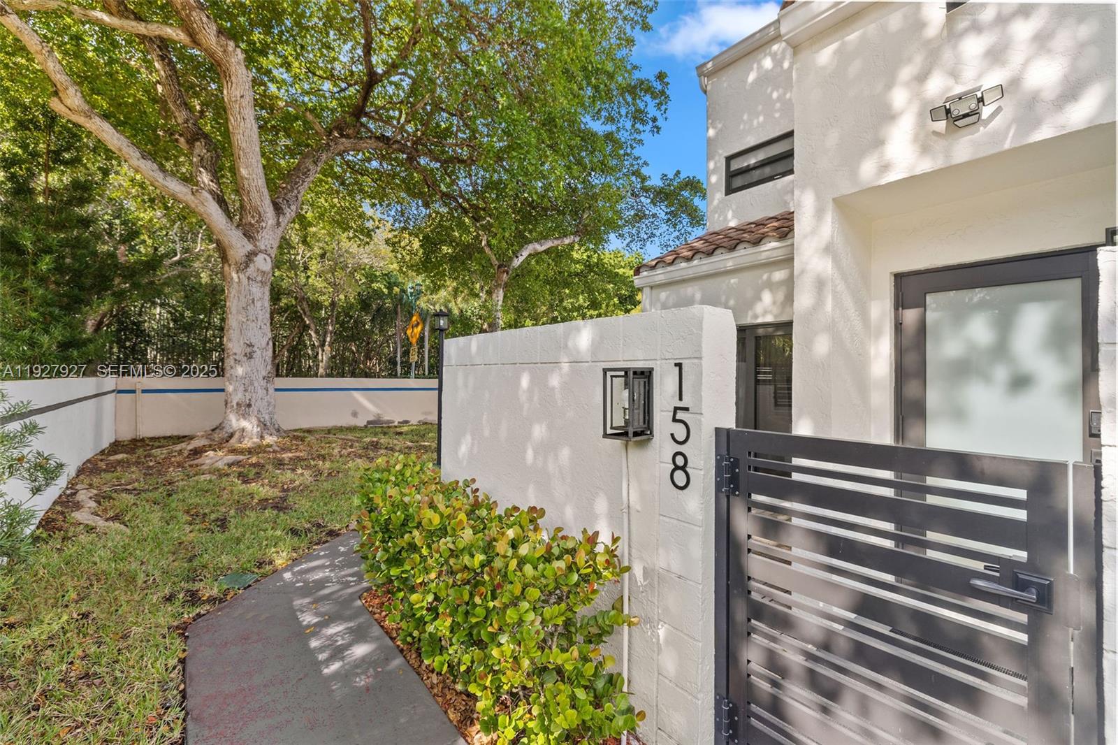 Photo of 21216 Harbor Way (21216), Aventura, Florida, 33180 -