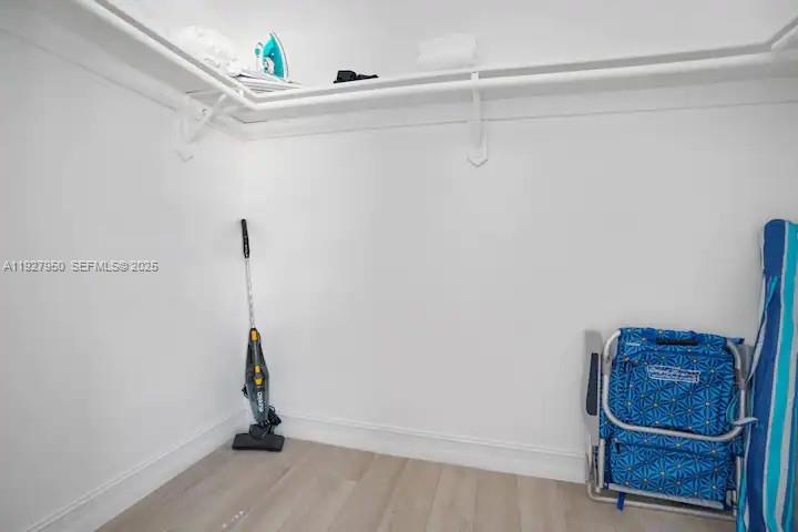 Подробнее / 2545 кв.футов $ 2025-12-09 0 Фото