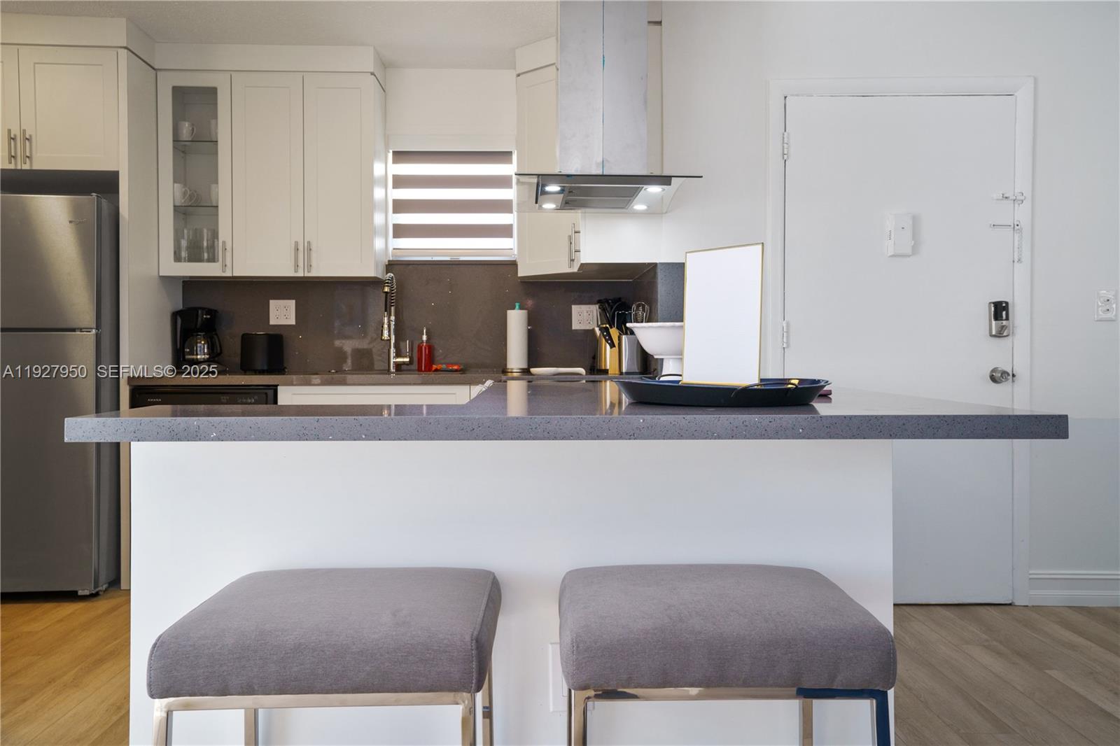 Подробнее / 2545 кв.футов $ 2025-12-09 0 Фото