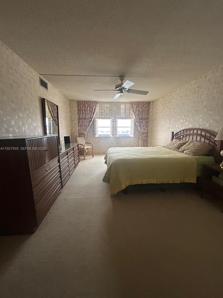 Подробнее 1820 2 / 2 1275 кв.футов $ 2025-12-09 0 Фото