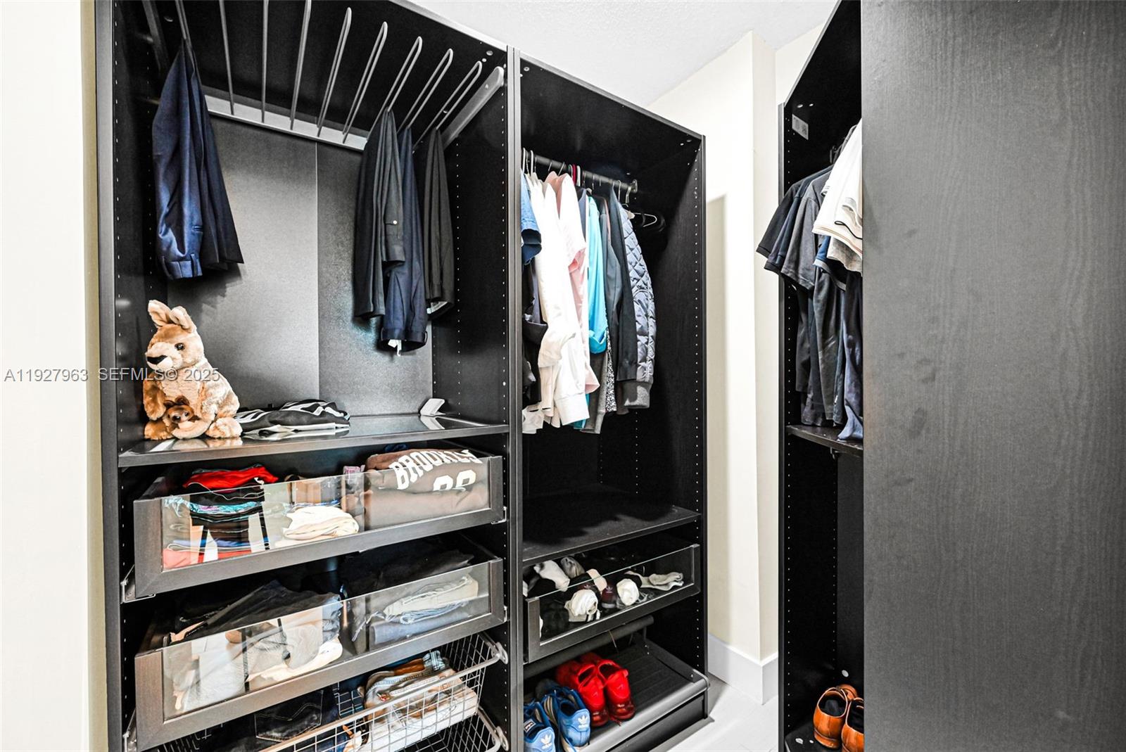 606 2 / 2 1521 sq. ft. $ 2025-12-11 0 Photo