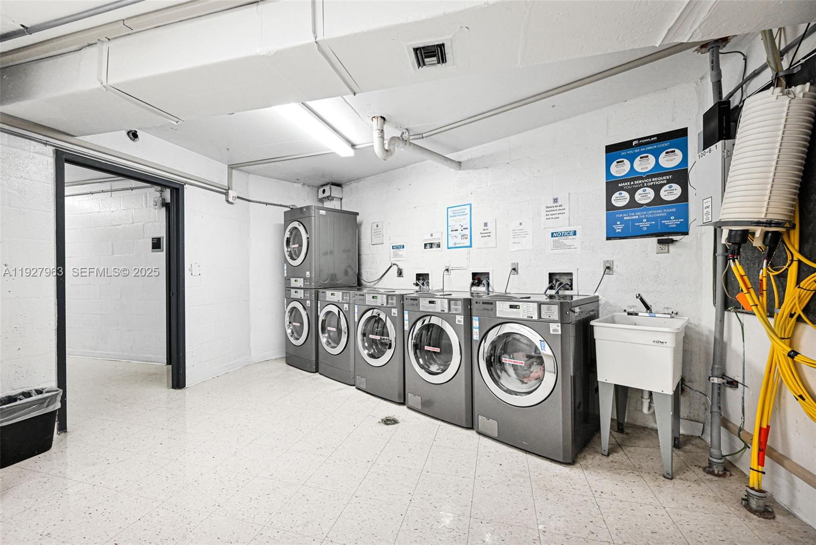 606 2 / 2 1521 sq. ft. $ 2025-12-11 0 Photo