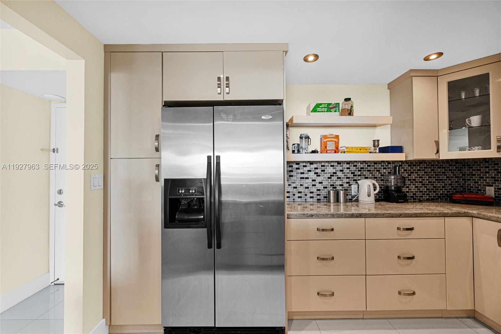 606 2 / 2 1521 sq. ft. $ 2025-12-11 0 Photo