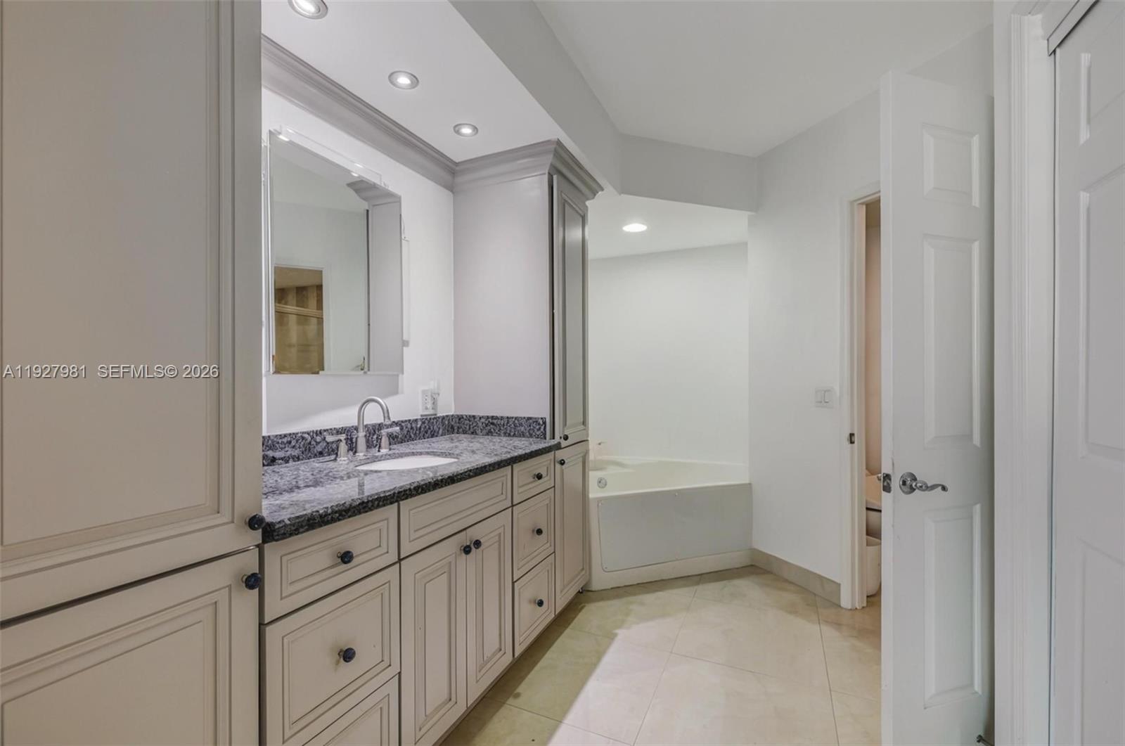 Photo of 3370 Hidden Bay Dr #1207, Aventura, Florida, 33180 -