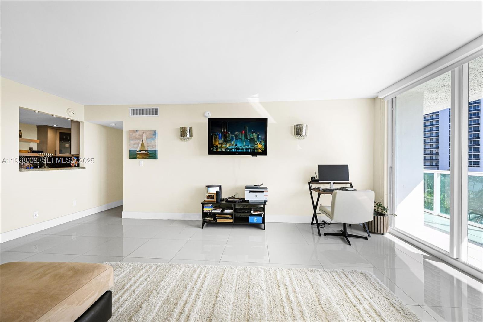 See details 606 2 / 2 1521 sq. ft. $ 2025-12-11 0 Photo