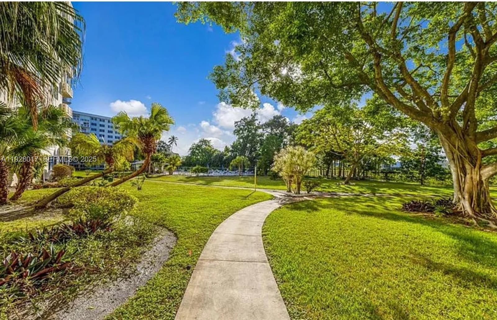 Ver detalles 405 1 / 2 844 sq. ft. $ 2025-12-09 0 foto