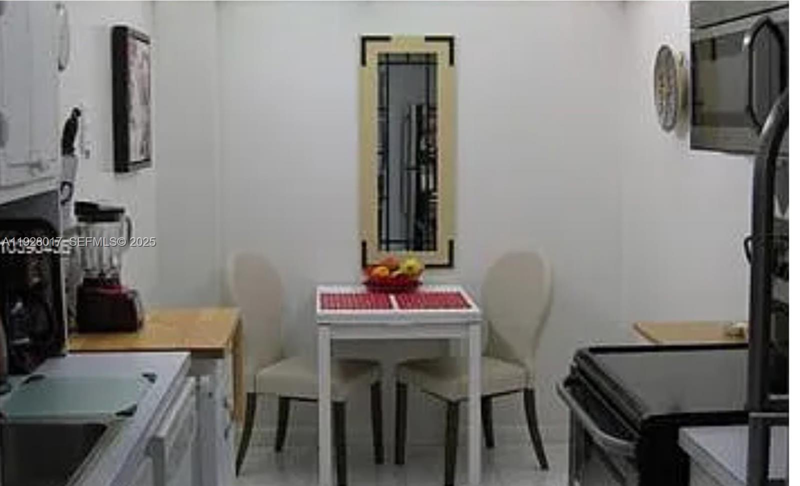 Ver detalles 405 1 / 2 844 sq. ft. $ 2025-12-09 0 foto