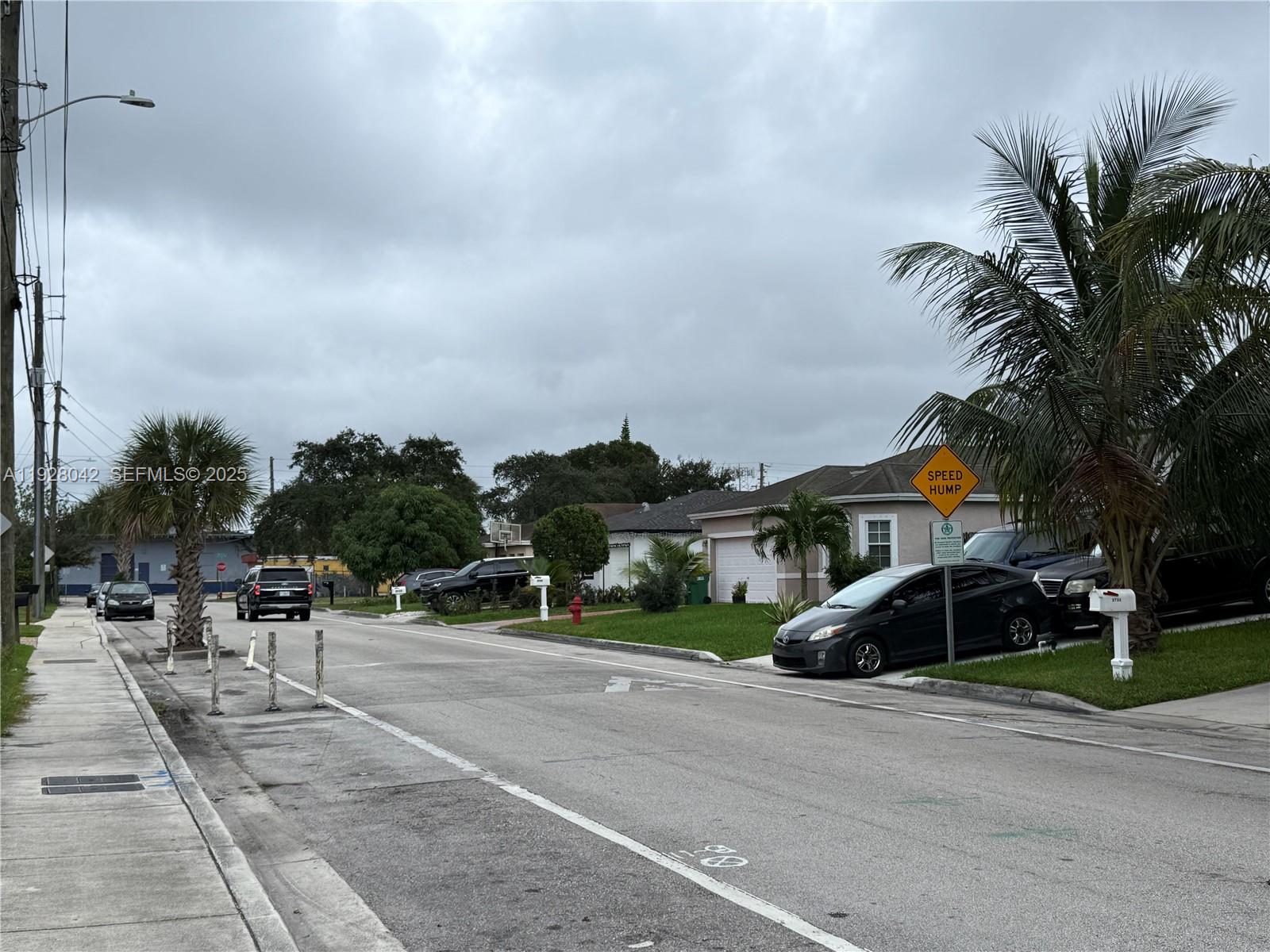 See details / sq. ft. $ 2025-12-09 0 Photo