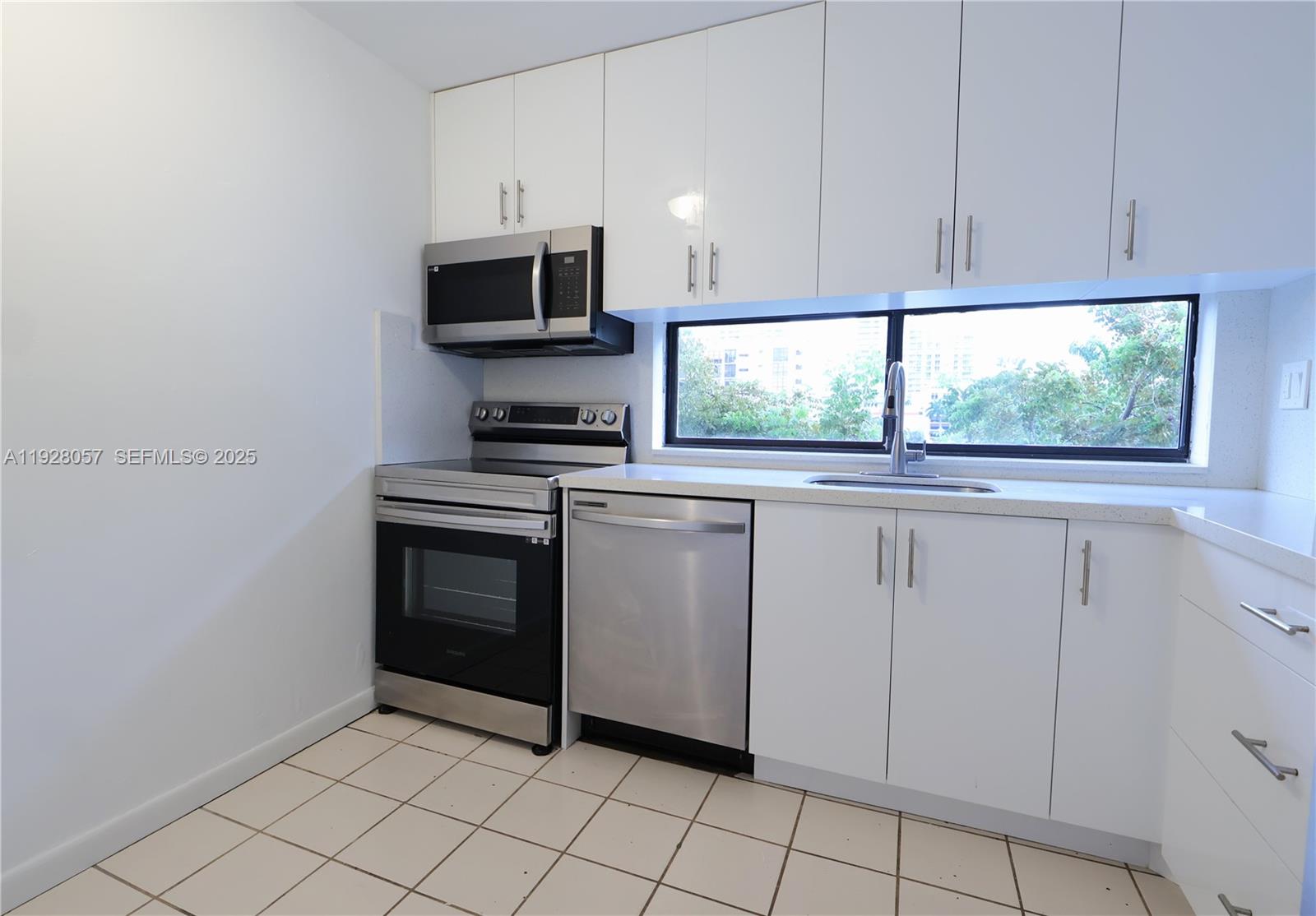 Photo of 17021 Bay Rd #517, Sunny Isles Beach, Florida, 33160 -