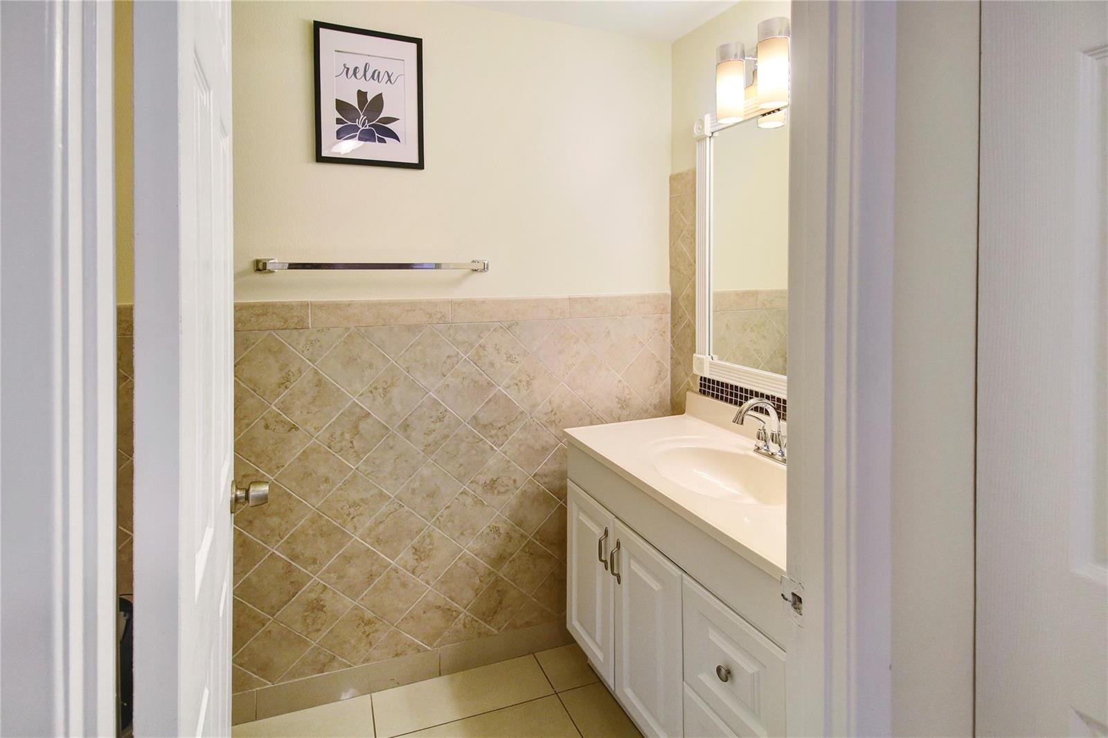Photo of 2500 Parkview  #1710, Hallandale Beach, Florida, 33009 - Photo 18
