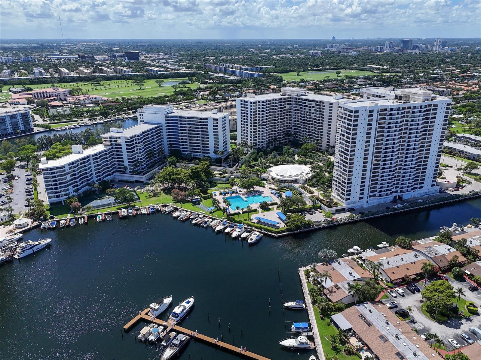 Photo of 2500 Parkview  #1710, Hallandale Beach, Florida, 33009 - Photo 2