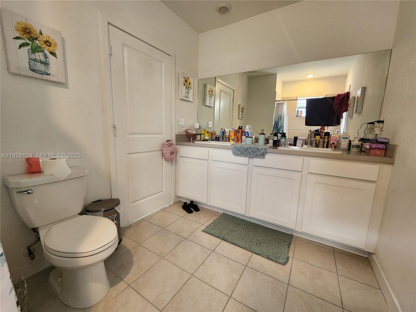 See details 916 3 / 3 1542 sq. ft. $ 2025-12-09 0 Photo