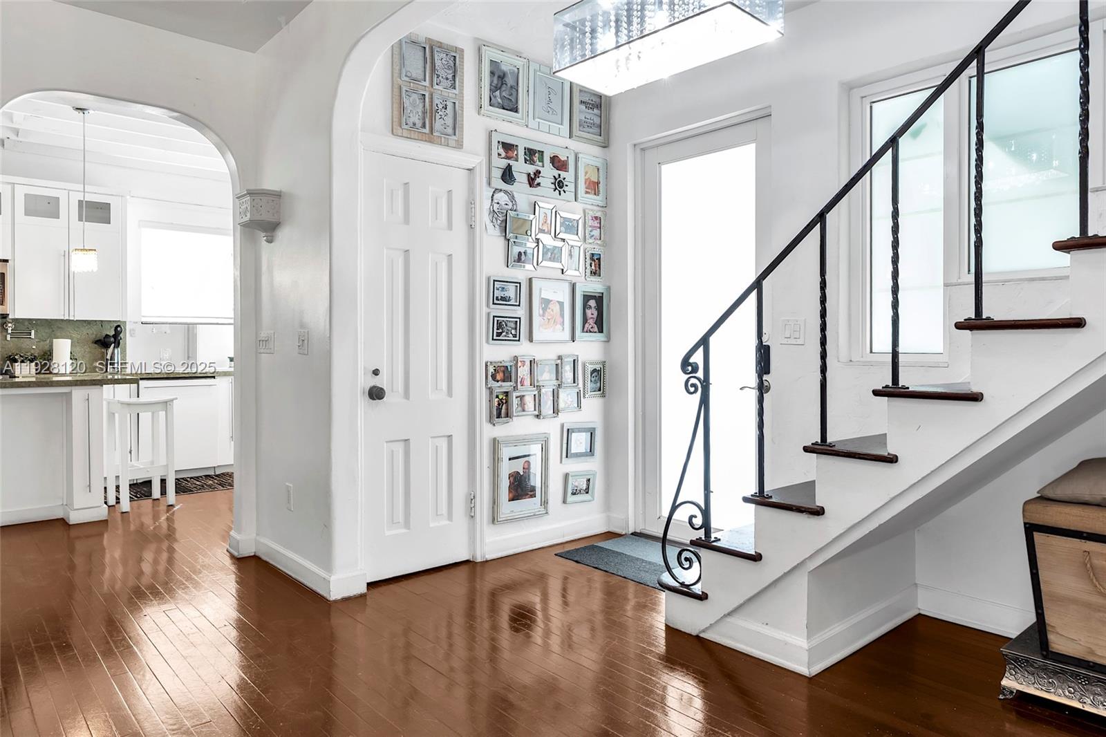 See details / 1760 sq. ft. $ 2025-12-09 0 Photo