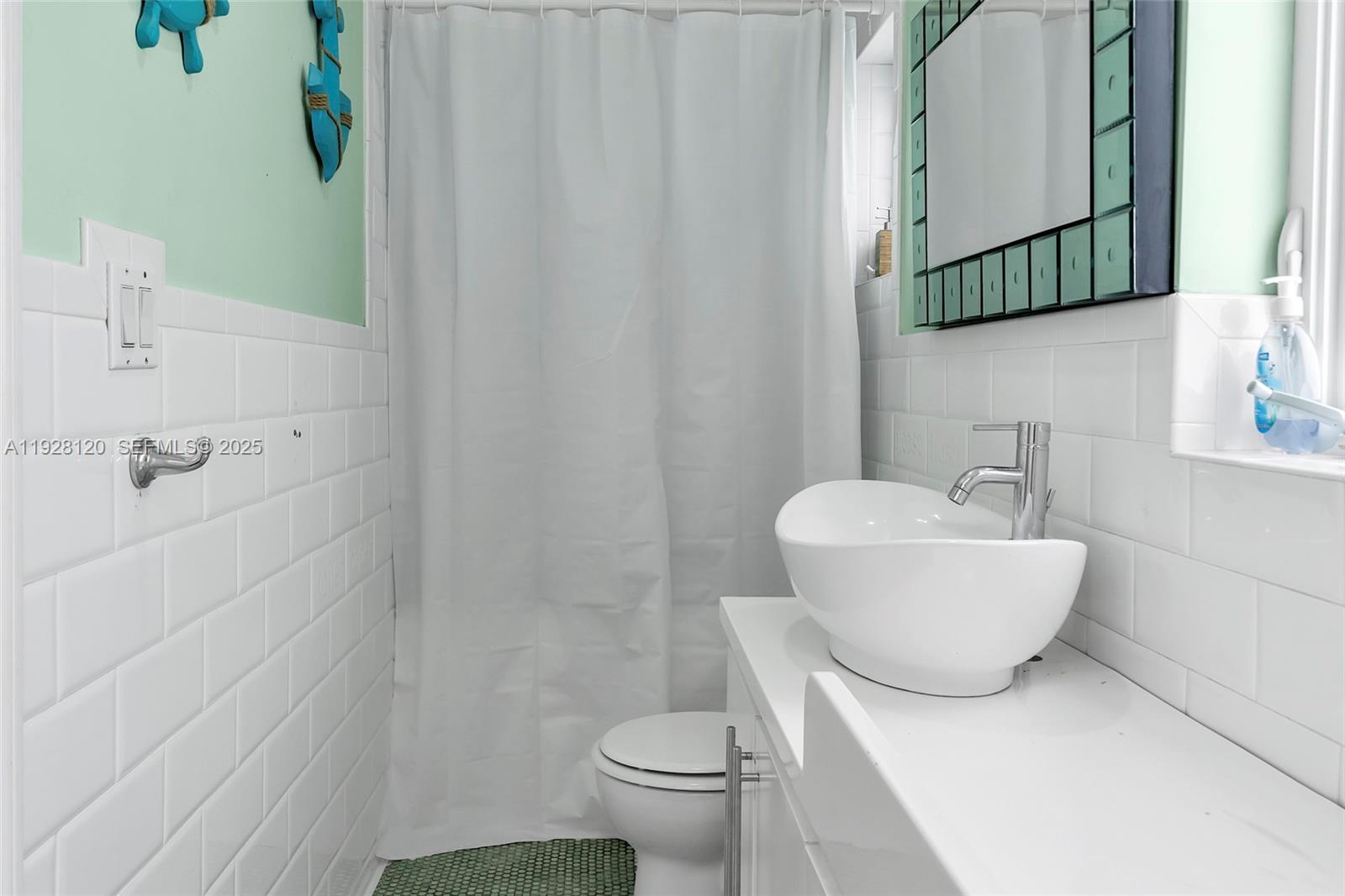 See details / 1760 sq. ft. $ 2025-12-09 0 Photo