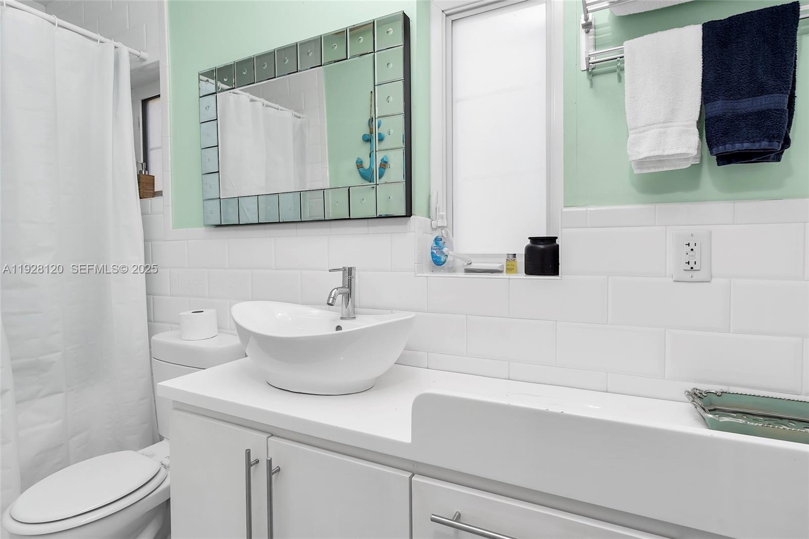 See details / 1760 sq. ft. $ 2025-12-09 0 Photo