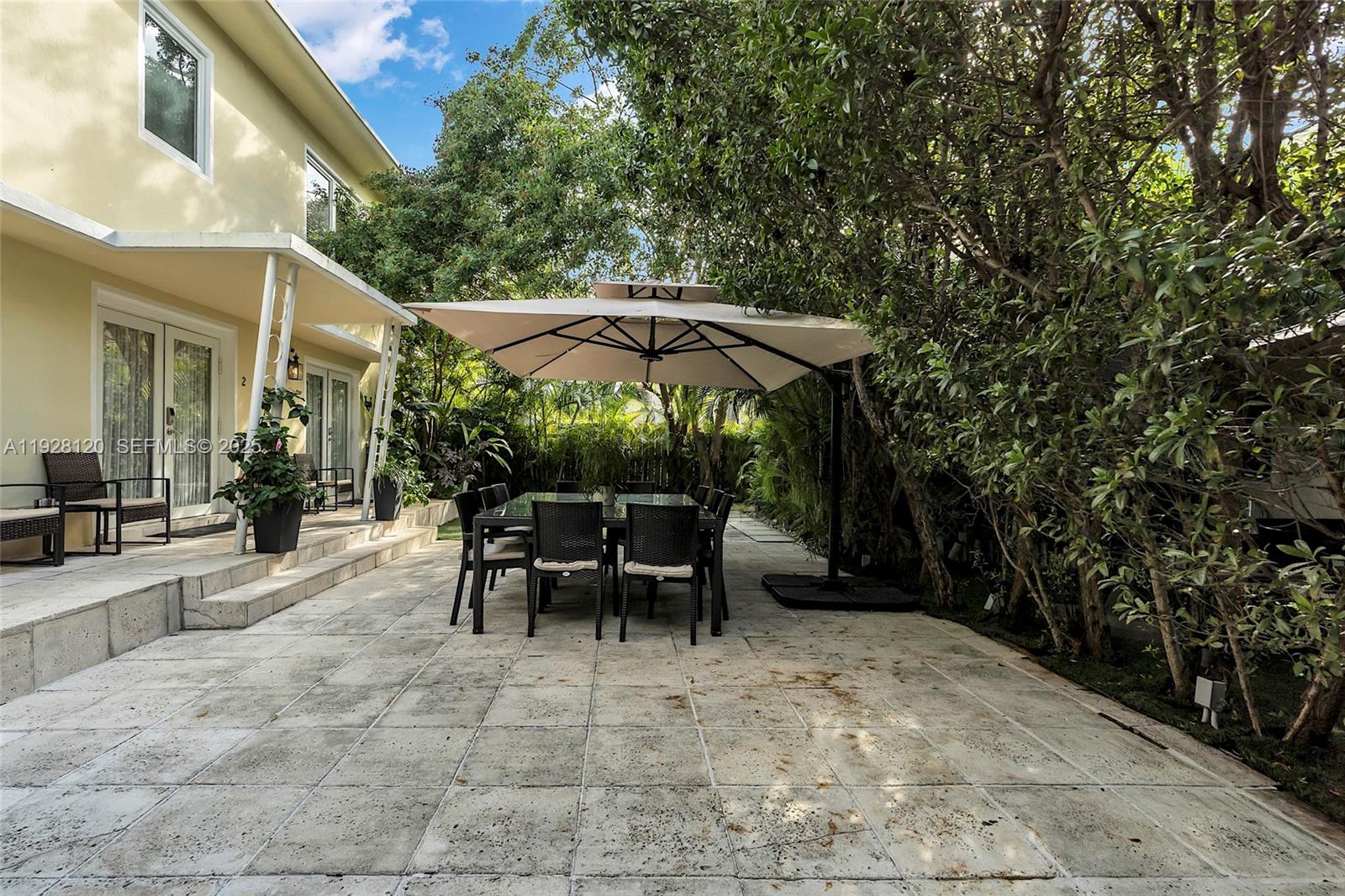 See details / 1760 sq. ft. $ 2025-12-09 0 Photo