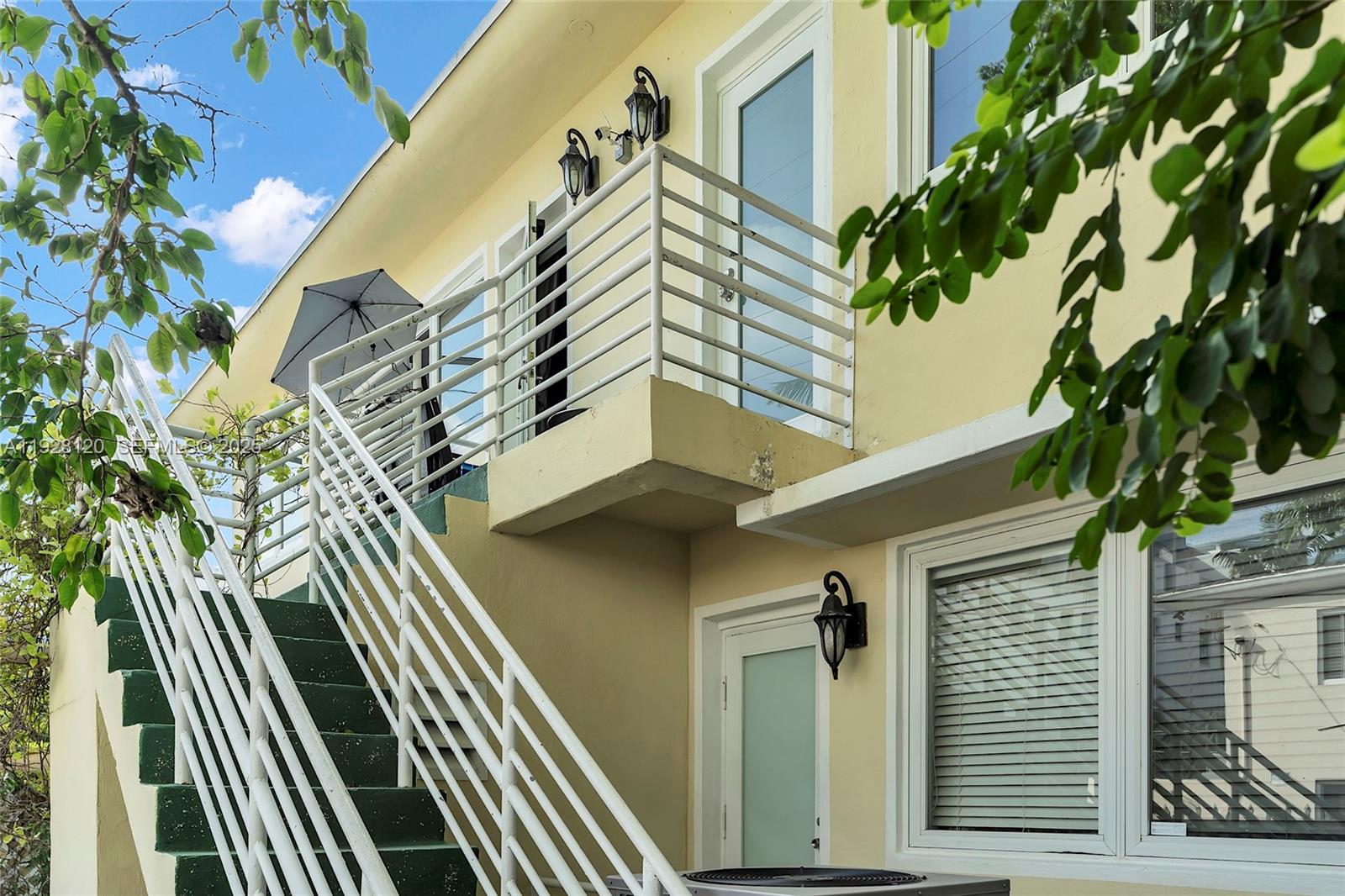 See details / 1760 sq. ft. $ 2025-12-09 0 Photo